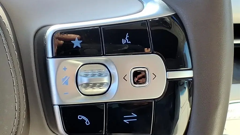 2023 Genesis G90 3.5T e-Supercharger