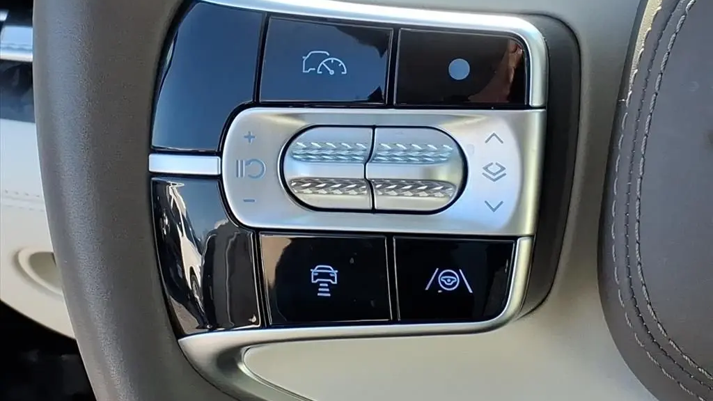 2023 Genesis G90 3.5T e-Supercharger