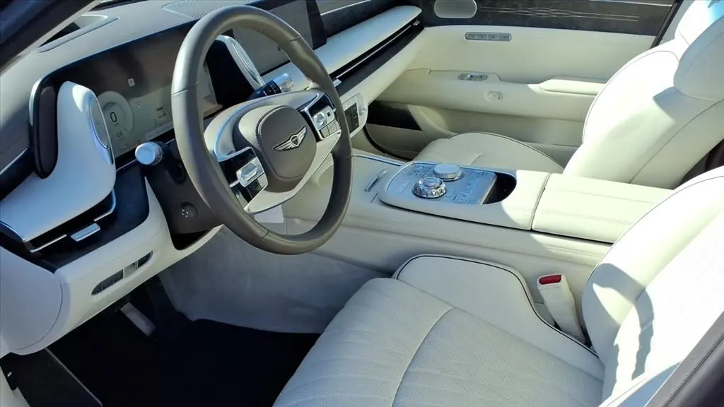 2023 Genesis G90 3.5T e-Supercharger