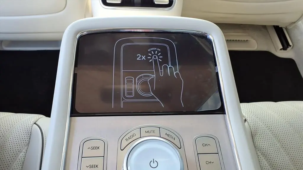 2023 Genesis G90 3.5T e-Supercharger