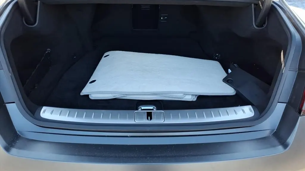 2023 Genesis G90 3.5T e-Supercharger