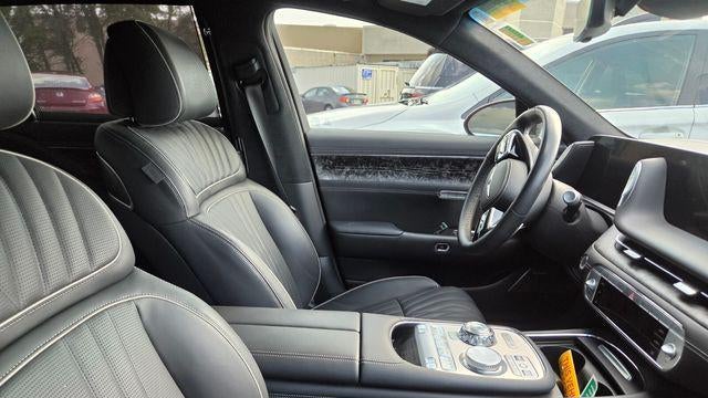 2025 Genesis G90 3.5T e-Supercharger