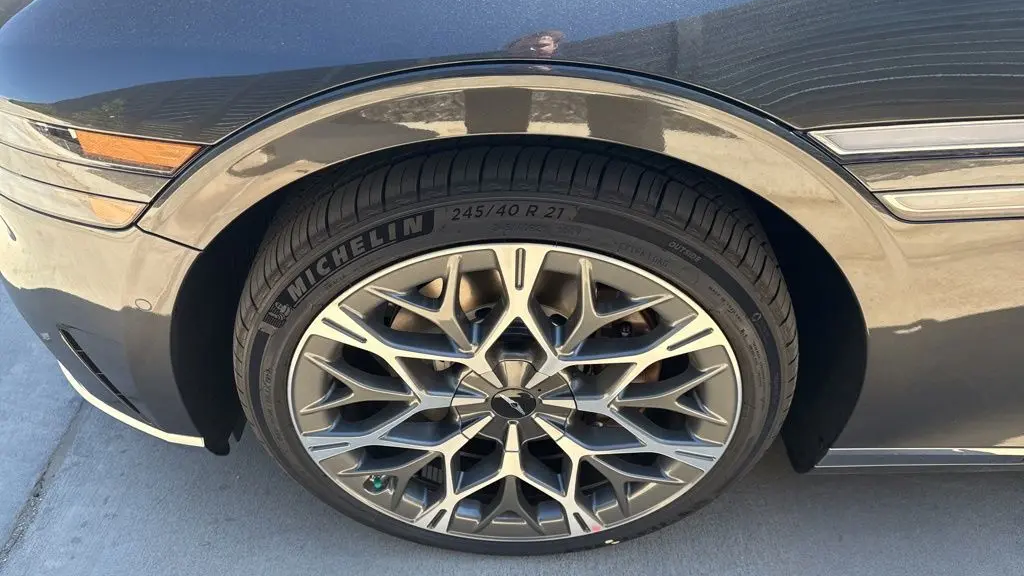 2026 Genesis G90 3.5T e-Supercharger