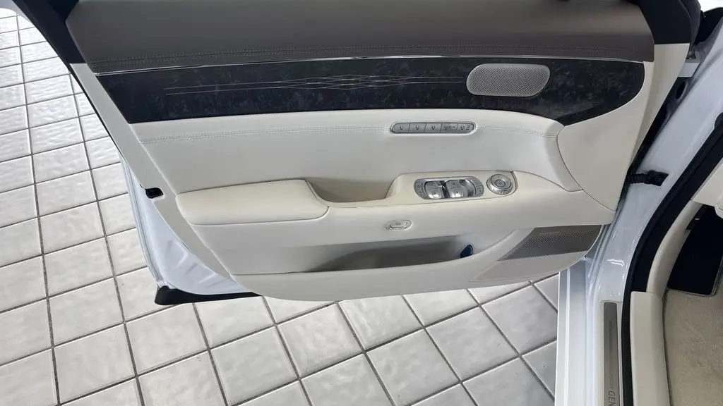 2026 Genesis G90 3.5T e-Supercharger