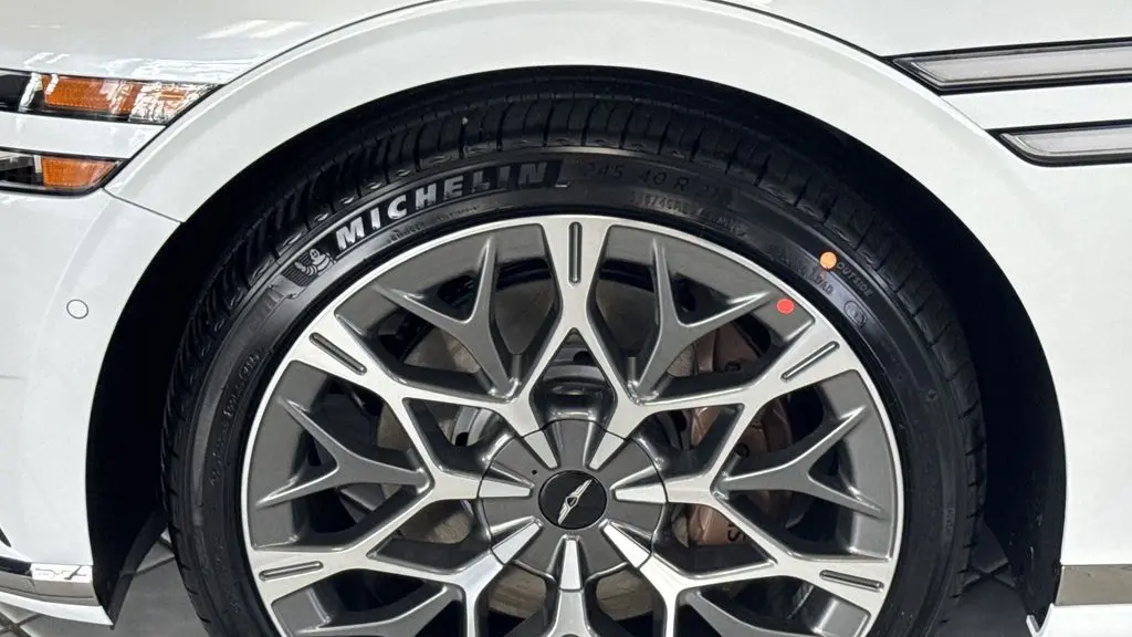 2026 Genesis G90 3.5T e-Supercharger