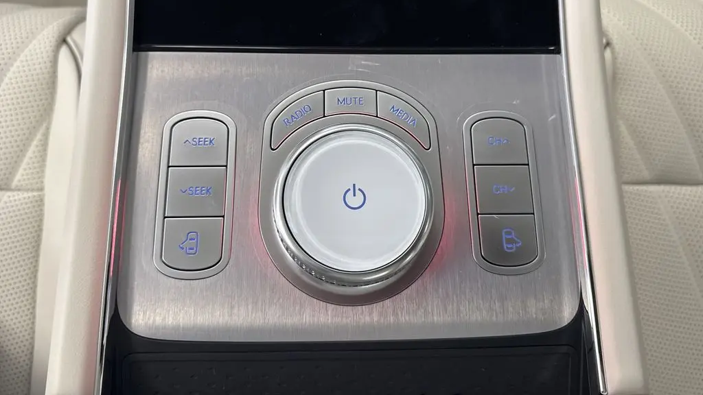 2026 Genesis G90 3.5T e-Supercharger