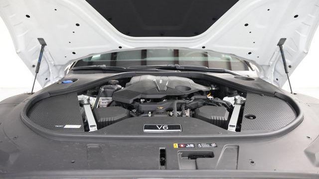 2025 Genesis G90 3.5T e-Supercharger