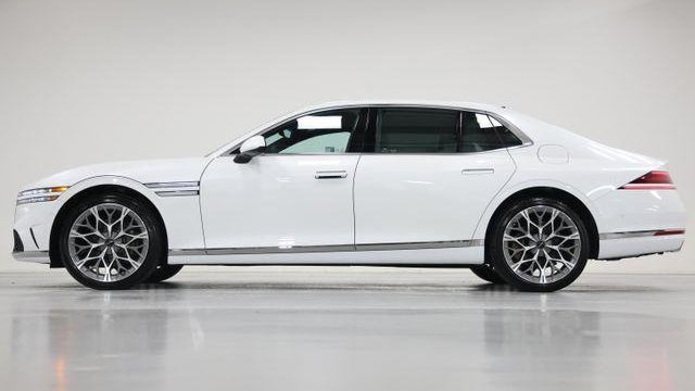 2025 Genesis G90 3.5T e-Supercharger