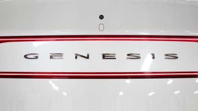 2025 Genesis G90 3.5T e-Supercharger