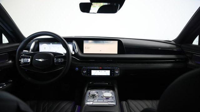 2025 Genesis G90 3.5T e-Supercharger
