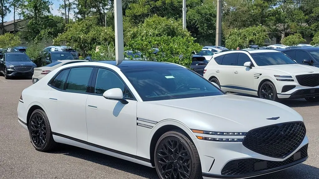 Preowned 2025 Genesis G90 3.5T e-Supercharger for Sale