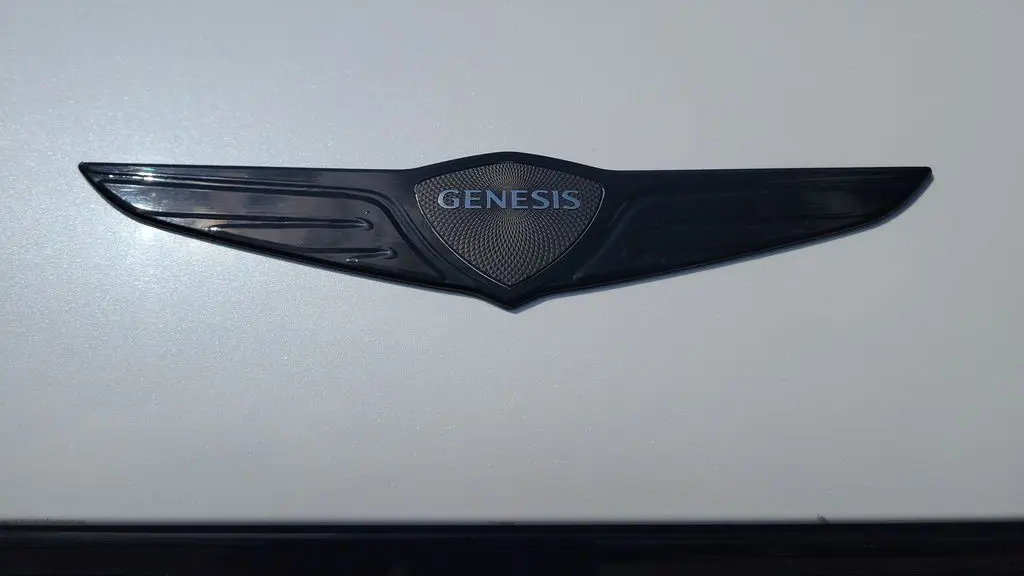 2025 Genesis G90 3.5T e-Supercharger