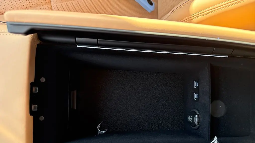 2026 Genesis G90 3.5T e-Supercharger