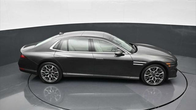 2023 Genesis G90 3.5T e-Supercharger