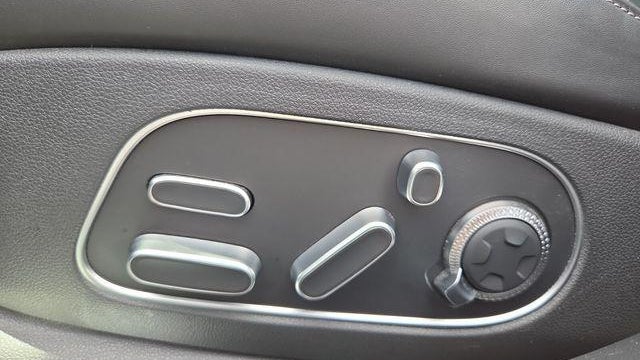 2025 Genesis G90 3.5T e-Supercharger