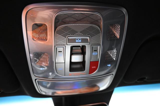 2025 Genesis G90