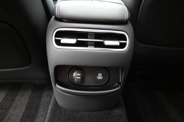 2025 Genesis G90