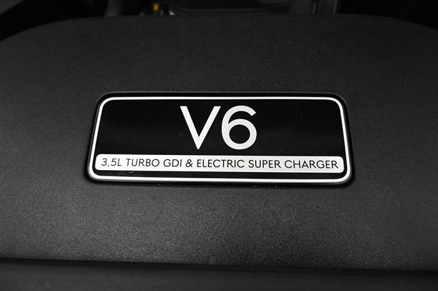 2025 Genesis G90