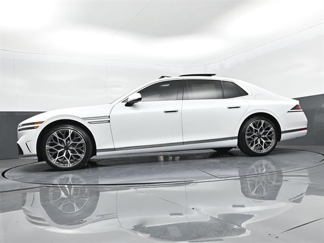 2025 Genesis G90