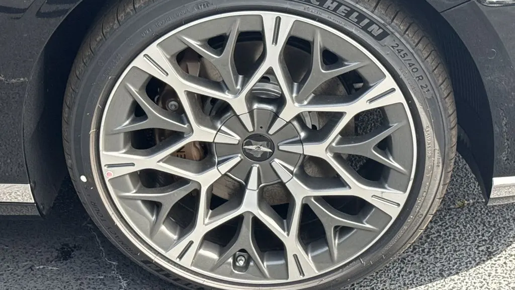 2026 Genesis G90 3.5T e-Supercharger