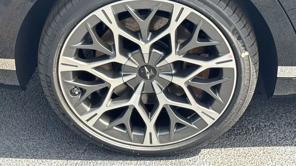2026 Genesis G90 3.5T e-Supercharger