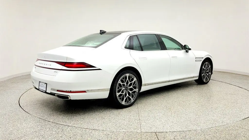 2023 Genesis G90 - $51,995