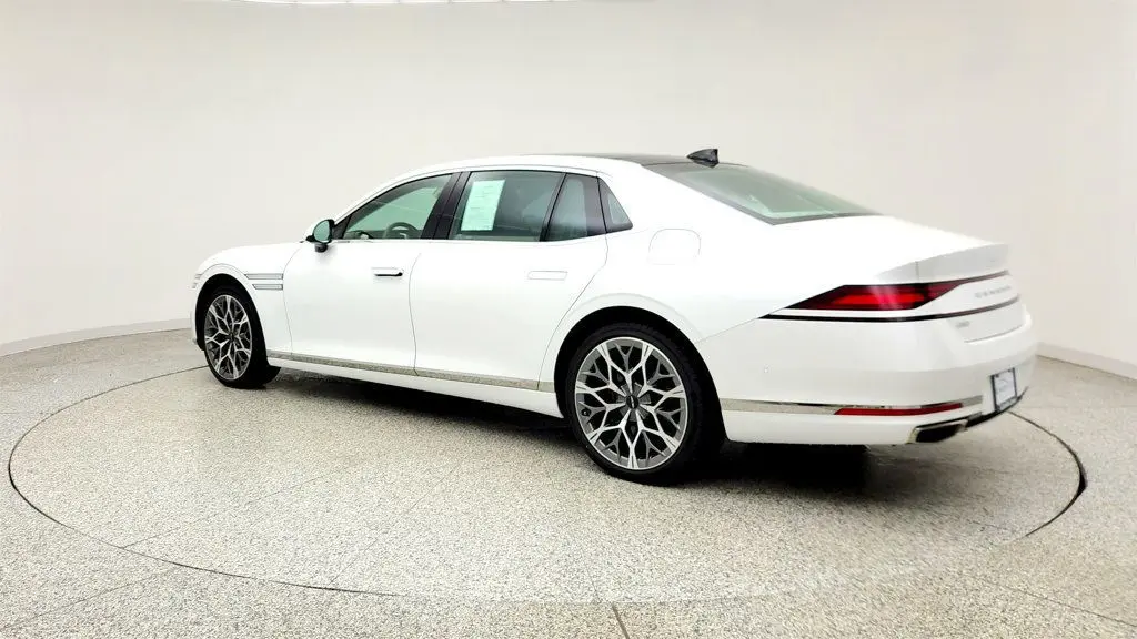 2023 Genesis G90 - $51,995