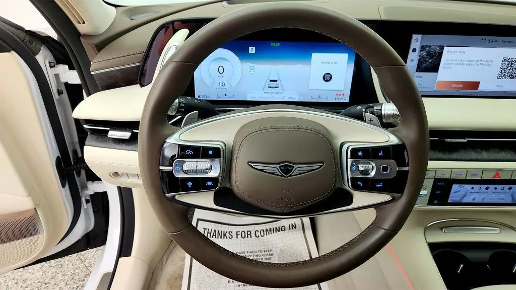 2023 Genesis G90 - $51,995