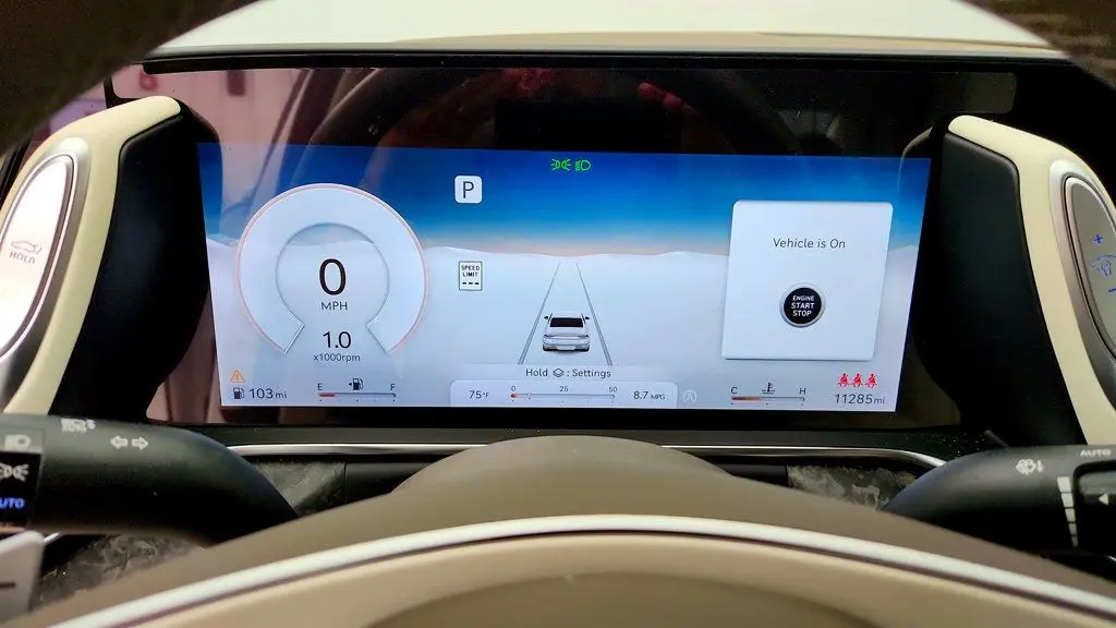 2023 Genesis G90 - $51,995