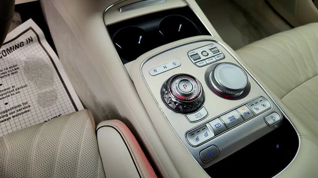 2023 Genesis G90 - $51,995