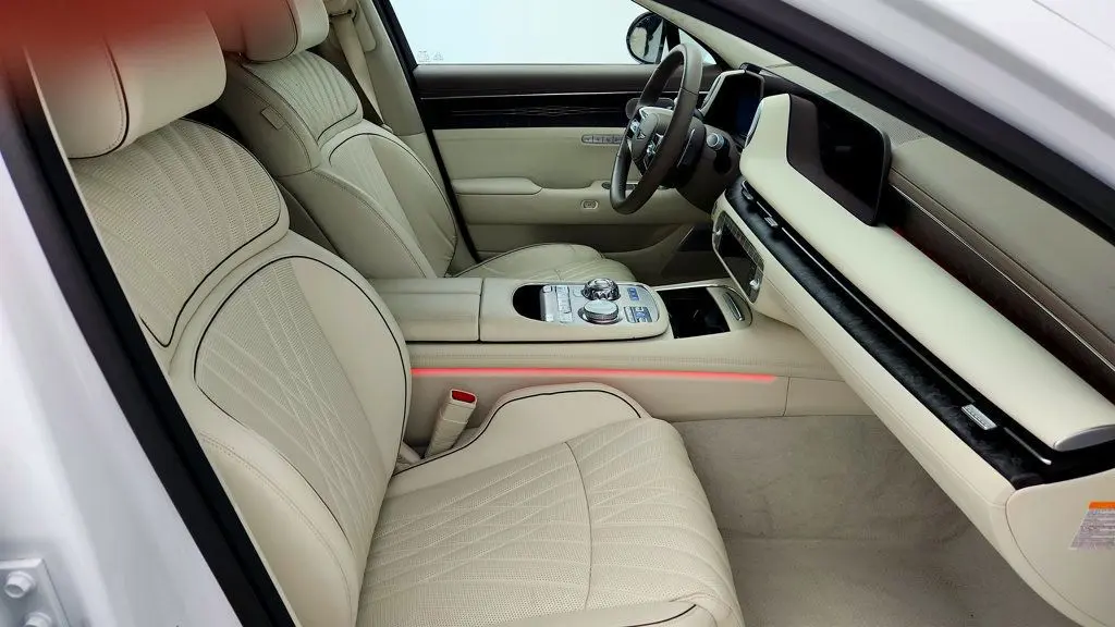 2023 Genesis G90 - $51,995