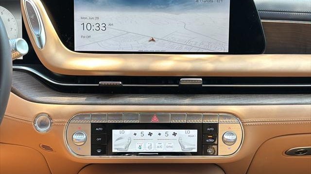 2024 Genesis G90 3.5T e-Supercharger