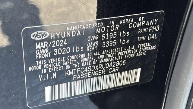2024 Genesis G90 3.5T e-Supercharger