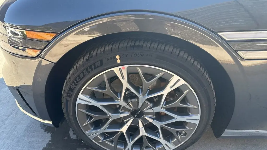 2026 Genesis G90 3.5T e-Supercharger