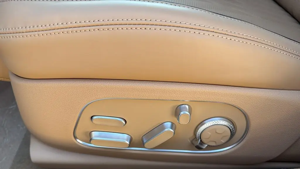 2026 Genesis G90 3.5T e-Supercharger