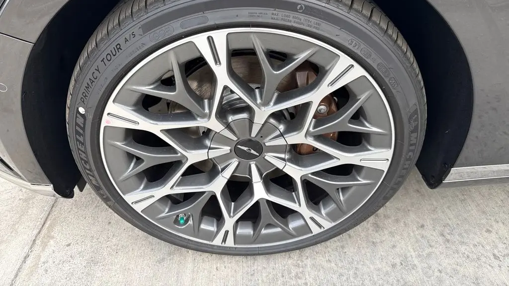 2026 Genesis G90 3.5T e-Supercharger