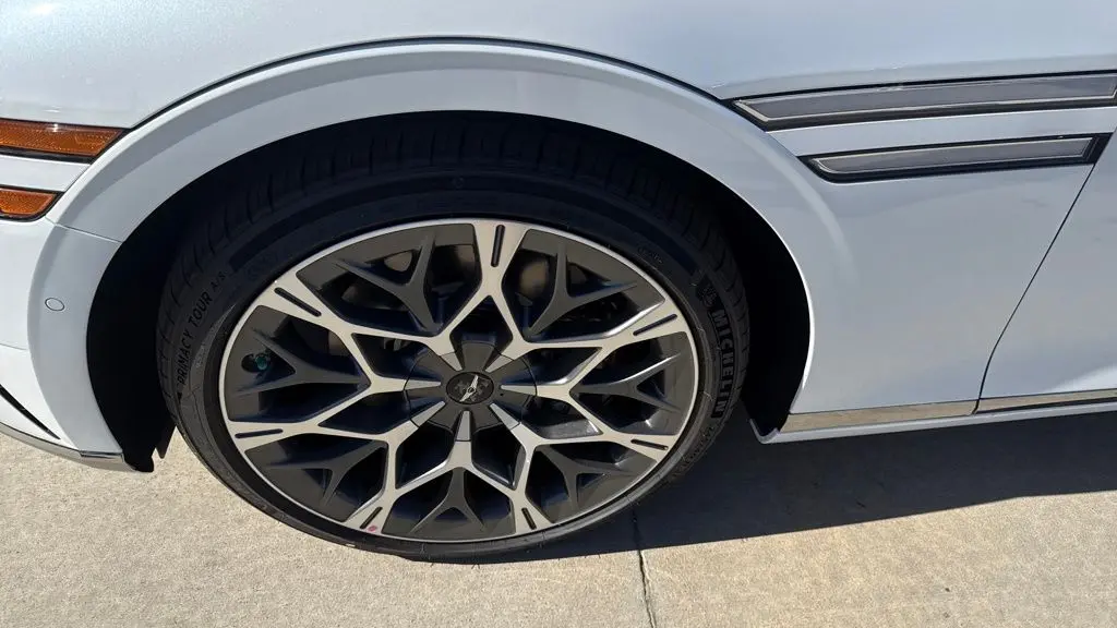 2026 Genesis G90 3.5T e-Supercharger