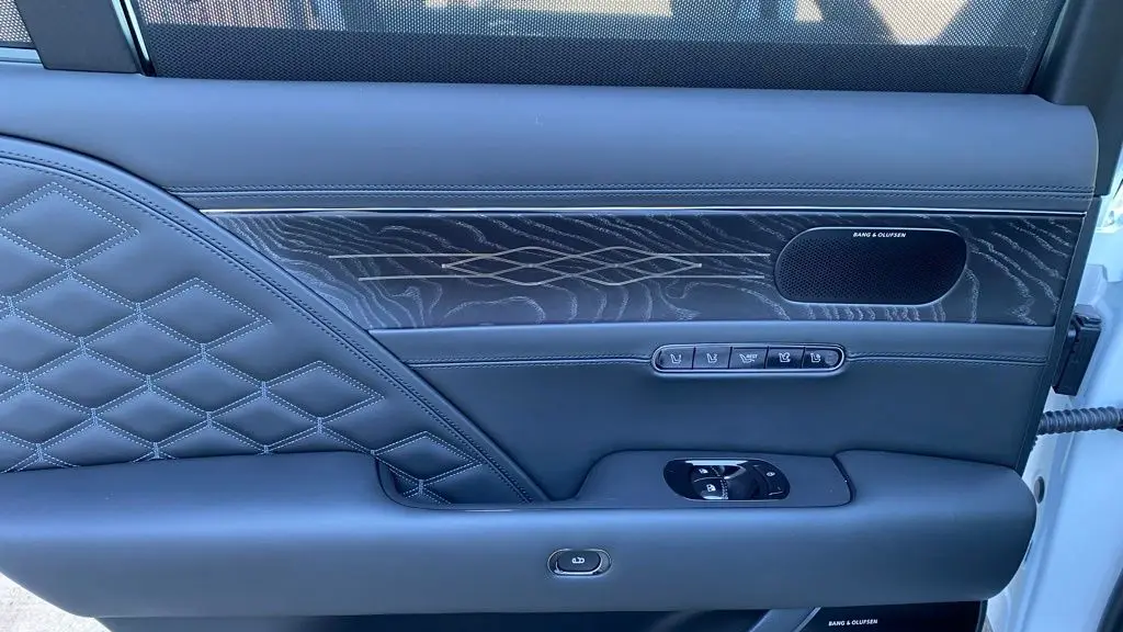 2026 Genesis G90 3.5T e-Supercharger Black