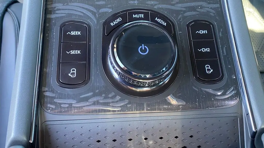 2026 Genesis G90 3.5T e-Supercharger Black