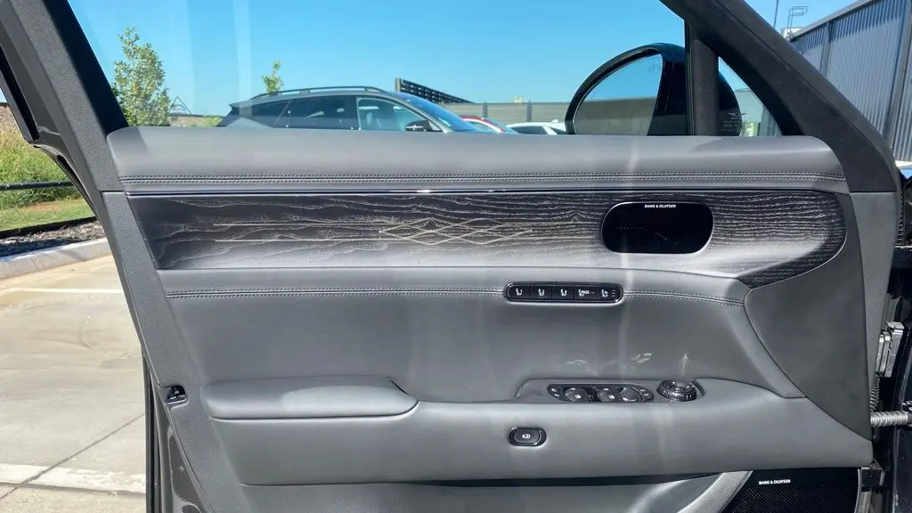 2026 Genesis G90 3.5T e-Supercharger Black