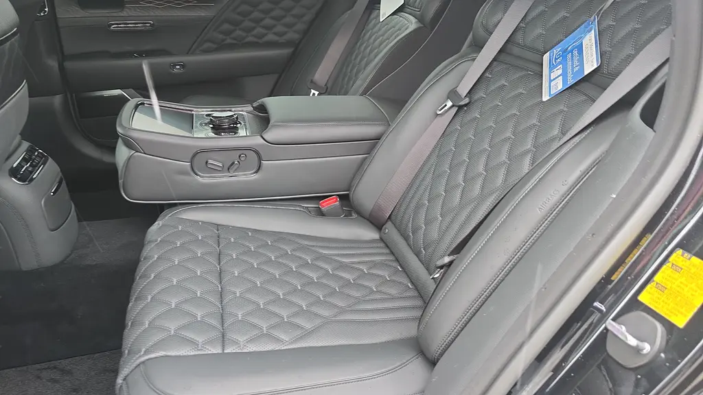 2026 Genesis G90 3.5T e-Supercharger Black