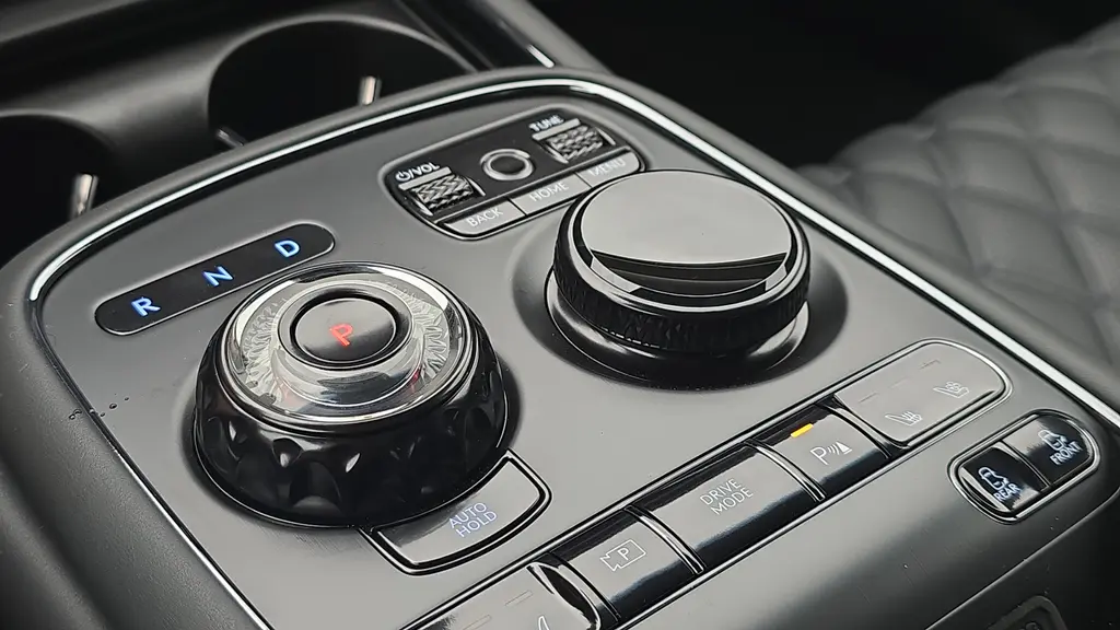 2026 Genesis G90 3.5T e-Supercharger Black
