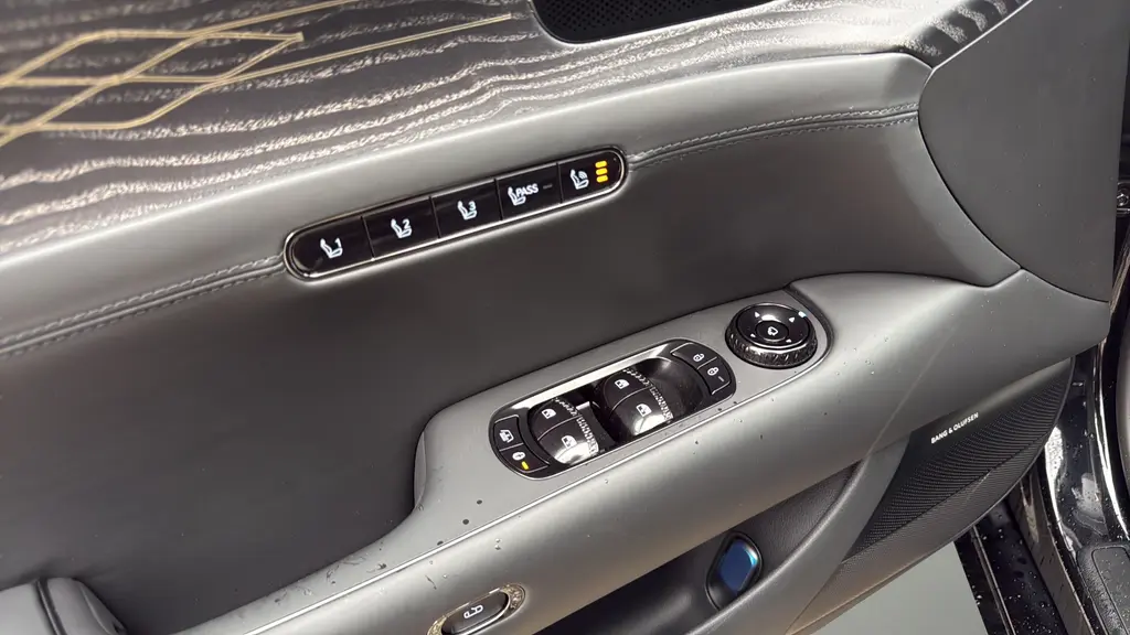 2026 Genesis G90 3.5T e-Supercharger Black