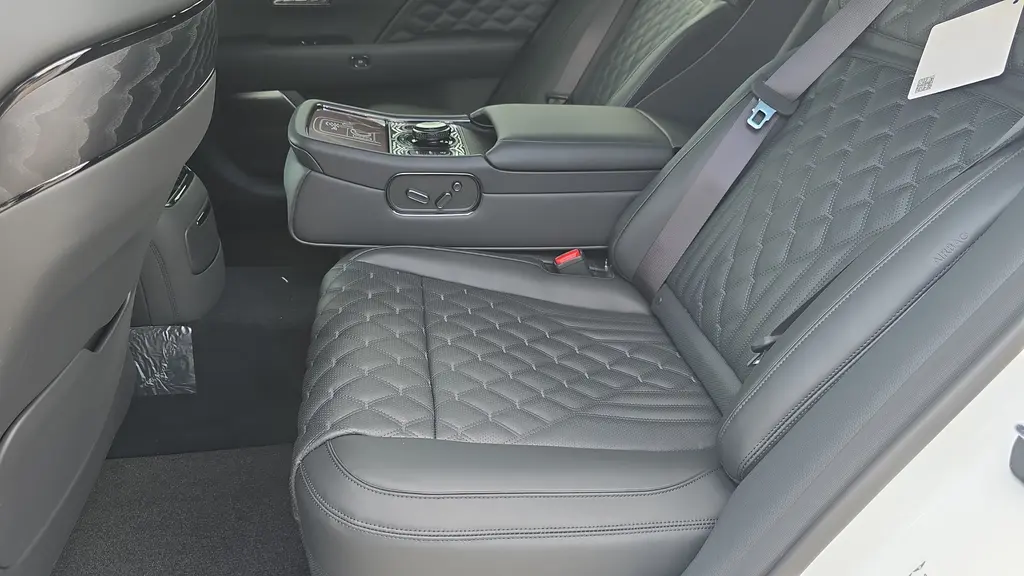 2026 Genesis G90 3.5T e-Supercharger Black
