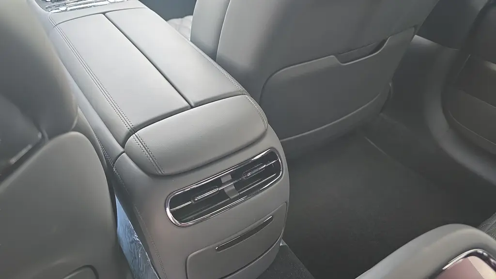 2026 Genesis G90 3.5T e-Supercharger Black