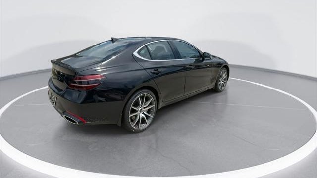 2026 Genesis G70 2.5T Standard