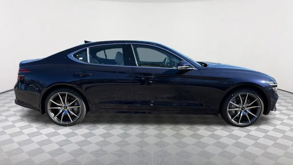 2026 Genesis G70 2.5T Standard
