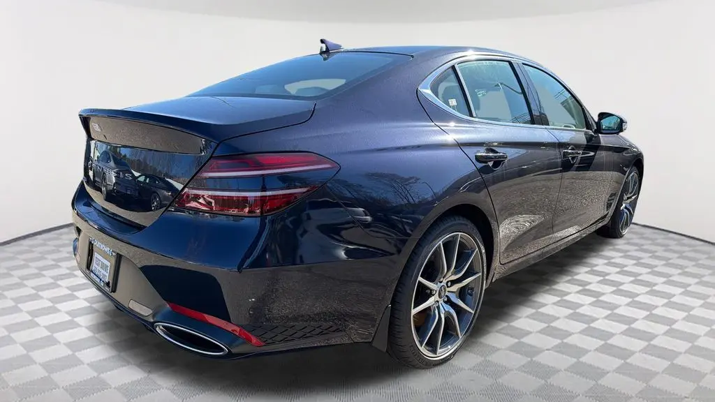2026 Genesis G70 2.5T Standard