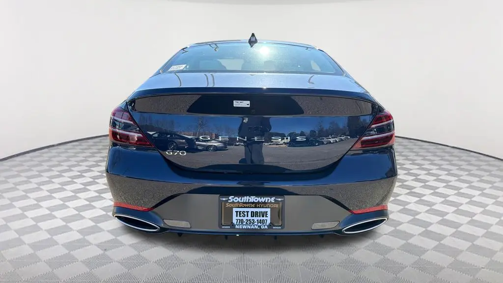 2026 Genesis G70 2.5T Standard