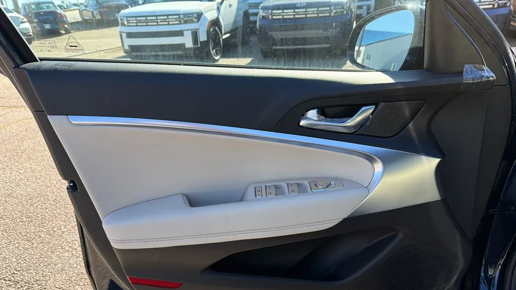 2026 Genesis G70 2.5T Standard